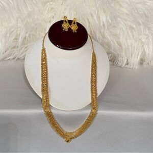 Elegant Gold Jewelry Set